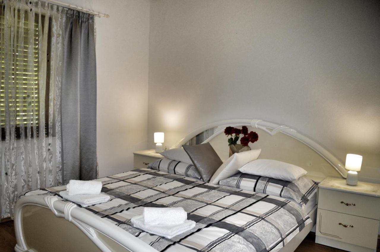 Apartment Nikolic Kastela Exterior photo