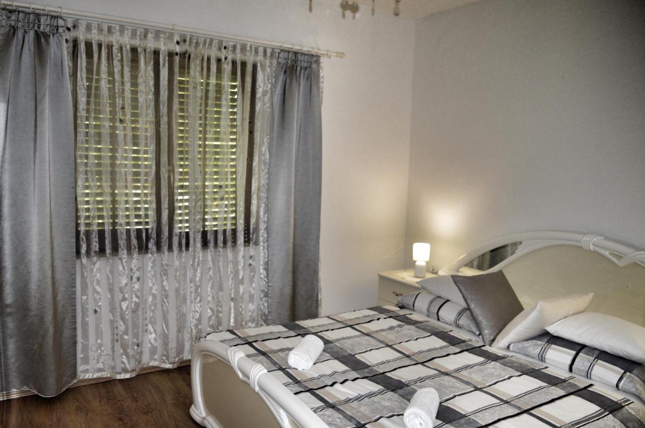 Apartment Nikolic Kastela Exterior photo